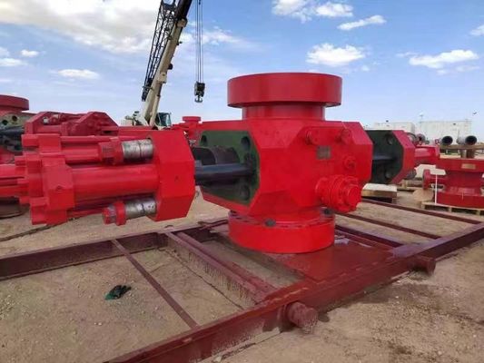 Tipo único Preventer de Cameron U de ruptura da ram com o aberto das capotas padrão e próximo hidráulicos